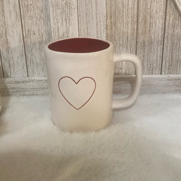 Rae Dunn Heart Mug - Picture 1 of 4